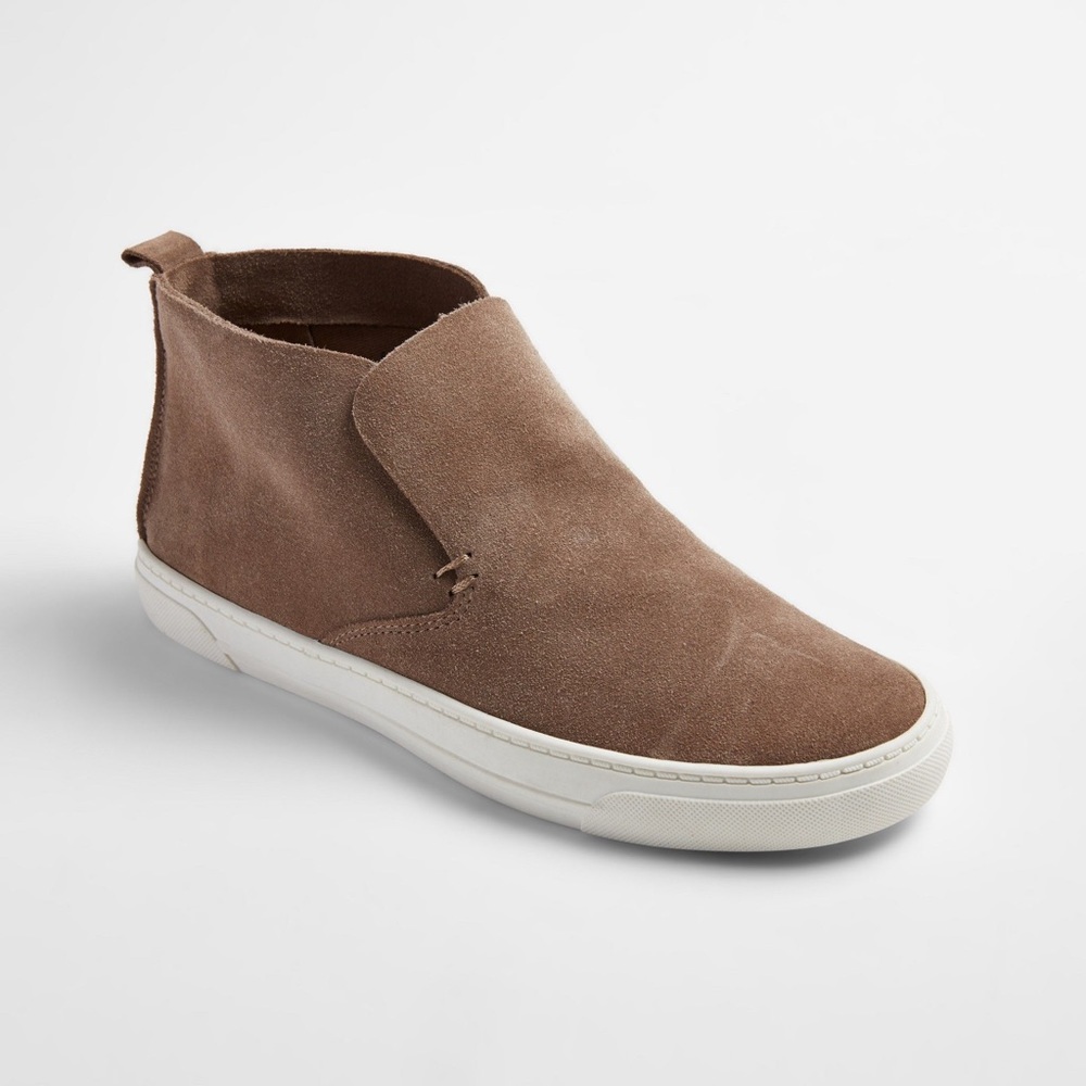 Dolce Vita Roselyn Sneaker.